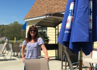 Oakley’s adds patio drinks, entertainment to lineup of outdoor fun