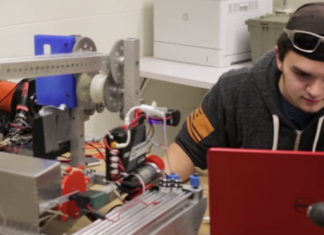 Winning robotics program to expand to elementary schools with the help of Spark grants