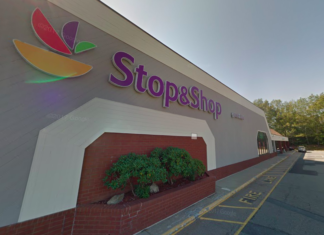 Illinois company pays $30 million for North Smithfield Stop & Shop property
