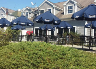 Dining ‘out’: Fresh air food service grows in popularity
