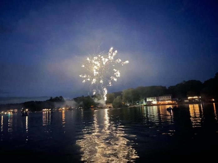 echo fireworks