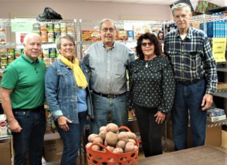 In Glocester, volunteers keep residents fed amid rising need for pantry services