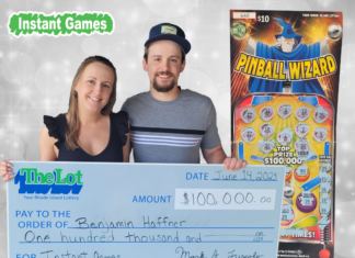 Burrillville native, bartenders at Uncle Ronnie’s win $100K at Gator’s Pub