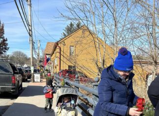 Floral demonstration & a Santa Parade: Five things to know in Glocester this week