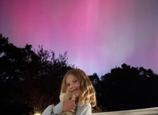 Photos: Northern lights dazzle residents across northern R.I.