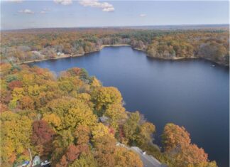 Lake Washington is latest Glocester pond affected by algae bloom