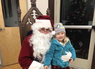 Pictures: Santa, carolers & crafts greet visitors at North Smithfield tree lighting