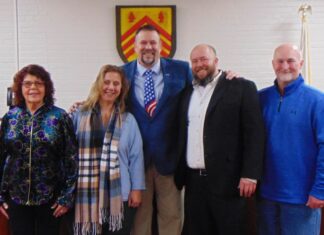 Glocester officials take oath of office; Worthy elected to second term as council president