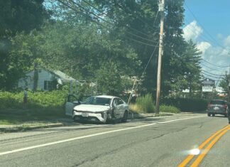 Drivers escape with minor injuries after collision on Victory Highway