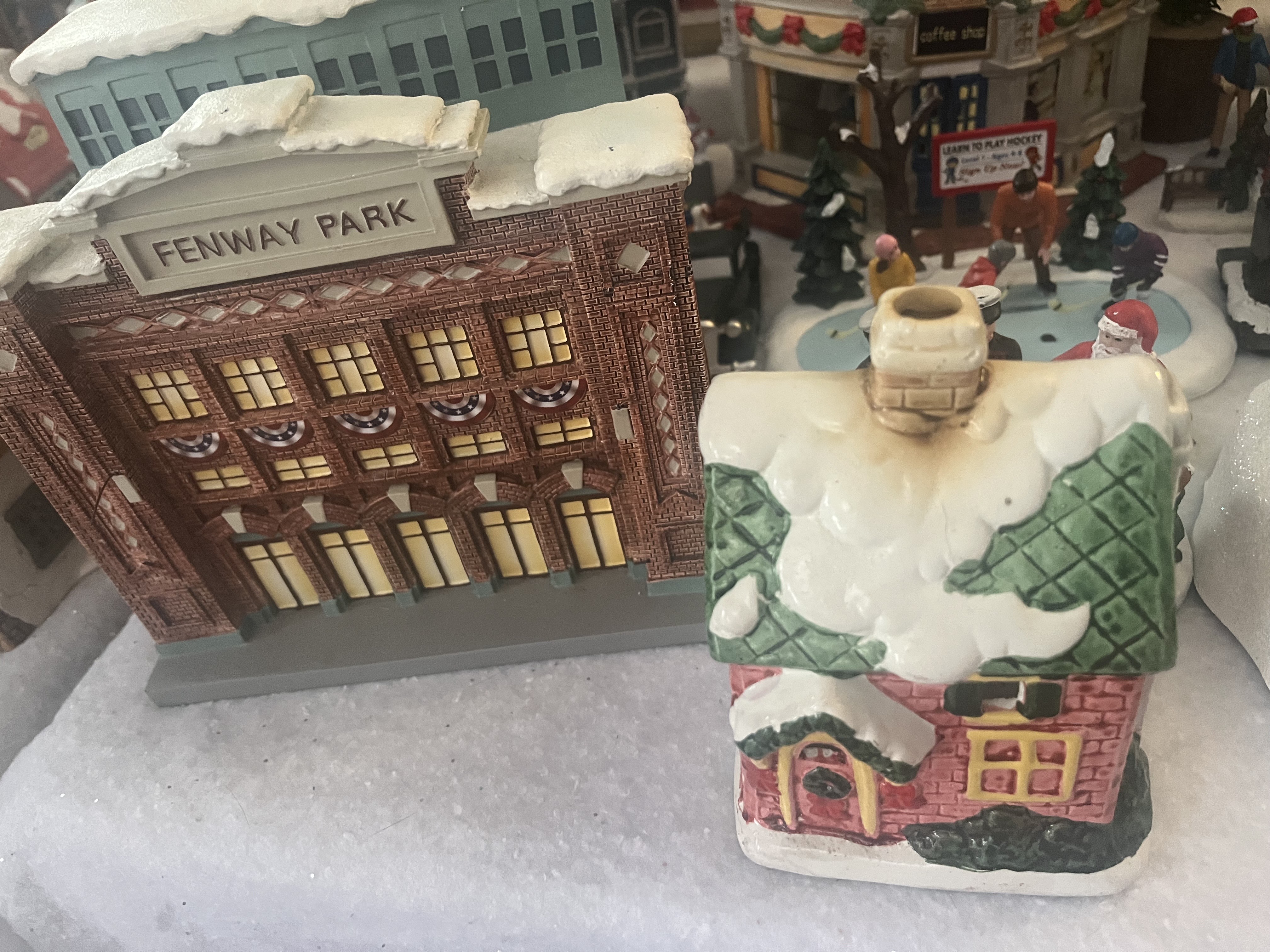 【超激レア】クアーズホリデービレッジCoors Holiday Village Holiday village #2: Display reflects growth of love, life & family