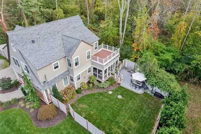 Property sales in North Smithfield from March 25 through April 3
